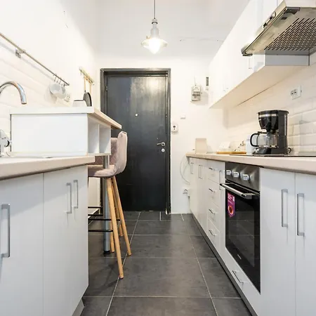 Funky Flat In Calea Victoriei * Бухарест